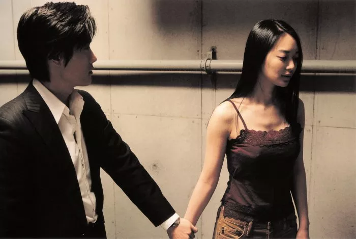 Byung-hun Lee (Sun-woo), Min-a Shin (Hee-soo) zdroj: imdb.com