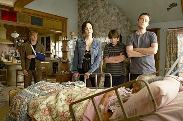 Hunter Parrish (Silas Botwin), Mary-Louise Parker (Nancy Botwin), Alexander Gould (Shane Botwin), Justin Kirk (Andy Botwin)
