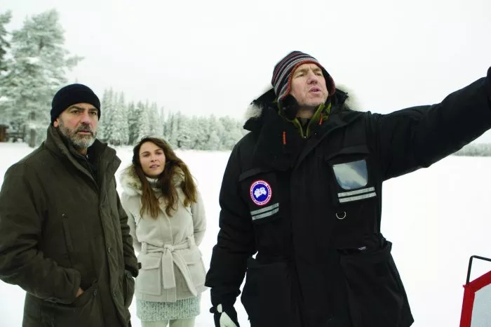 George Clooney (Jack), Irina Björklund (Ingrid), Anton Corbijn zdroj: imdb.com