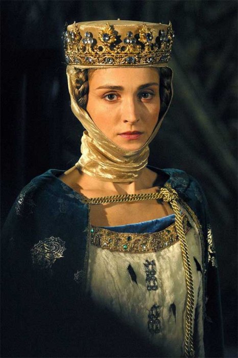 Julie Gayet (Isabelle de France, reine d’Angleterre)