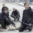 Evan Ross (Messalla), Jennifer Lawrence (Katniss Everdeen), Liam Hemsworth (Gale Hawthorne), Sam Claflin (Finnick Odair)