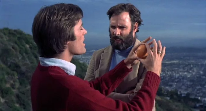 Bruce Dern (John), Peter Fonda (Paul Groves) zdroj: imdb.com