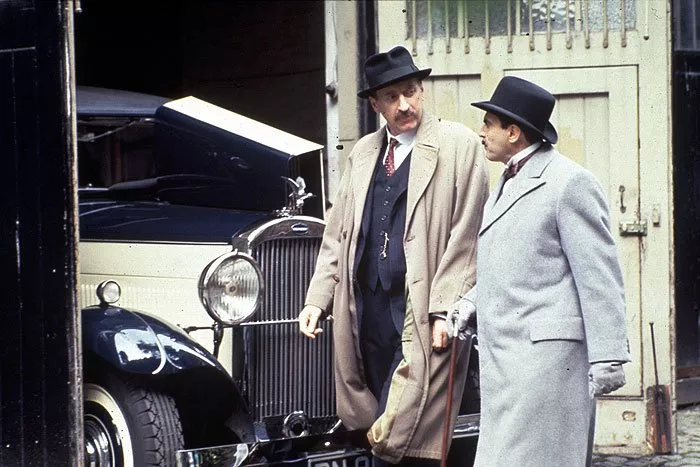 Philip Jackson (Chief Inspector Japp), David Suchet (Hercule Poirot)