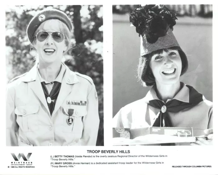 Mary Gross (Annie Herman), Betty Thomas (Velda Plendor) zdroj: imdb.com