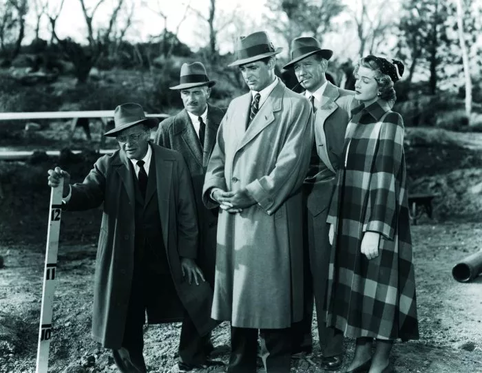 Cary Grant (Jim Blandings), Myrna Loy (Muriel Blandings), Melvyn Douglas (Bill Cole), Reginald Denny (Simms) zdroj: imdb.com