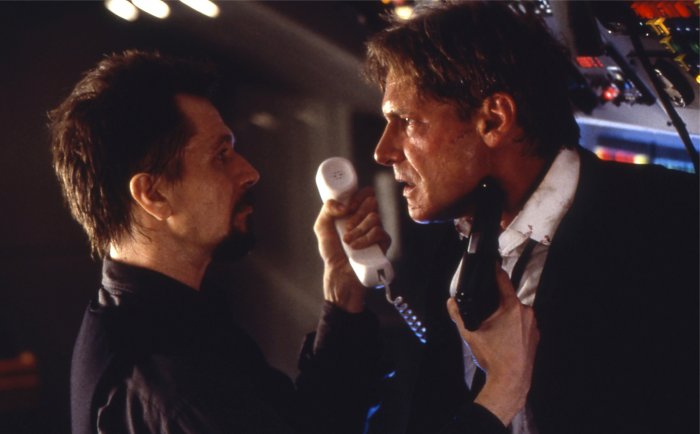 Harrison Ford (President James Marshall), Gary Oldman (Ivan Korshunov) zdroj: imdb.com