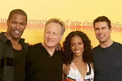 Tom Cruise (Vincent), Michael Mann, Jada Pinkett Smith (Annie), Jamie Foxx (Max) zdroj: imdb.com 
promo k filmu