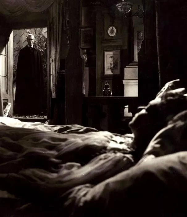 Christopher Lee (Dracula), Carol Marsh (Lucy Holmwood) zdroj: imdb.com