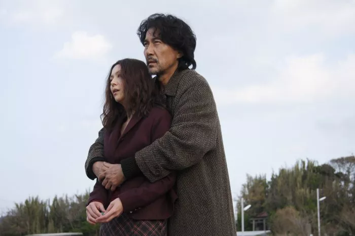 Kyôko Koizumi (Megumi Sasaki), Kôji Yakusho (Dorobô The Robber) zdroj: imdb.com