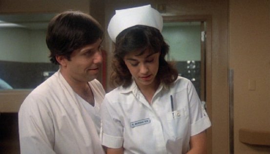 Lisa Freeman (Nurse Morgan), Bruce Mahler (Axel) zdroj: imdb.com