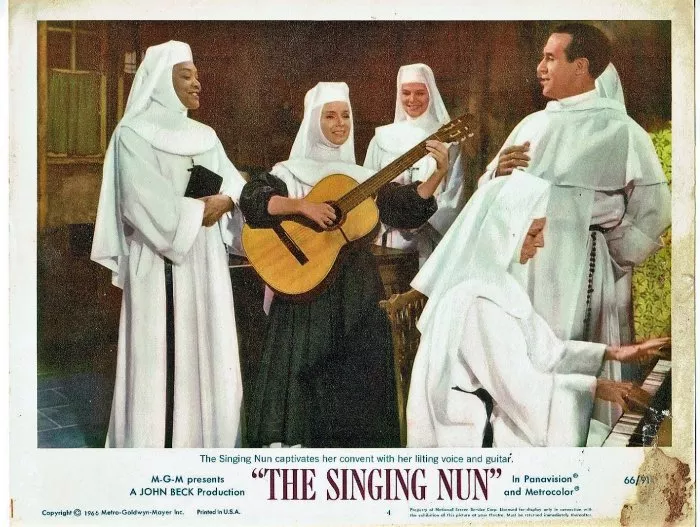 Ricardo Montalban (Father Clementi), Debbie Reynolds (Sister Ann), Juanita Moore (Sister Mary) zdroj: imdb.com
