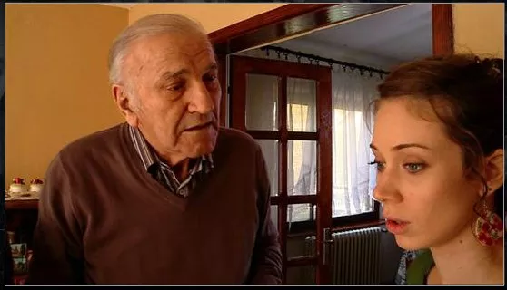 Velimir ’Bata’ Zivojinovic (Deda Rade), Ivana Vukovic (Marija) zdroj: imdb.com