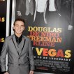 Frajeri vo Vegas (2013) - Young Billy