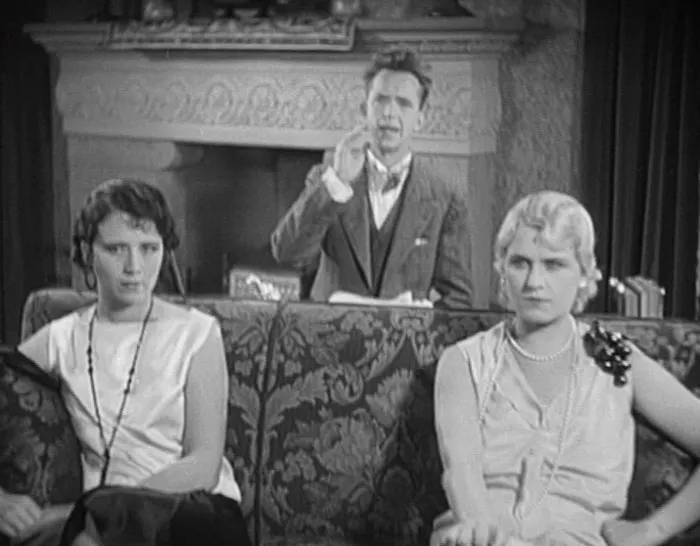 Bess Flowers (Mrs. Laurel), Stan Laurel (Stan), Vivien Oakland (Mrs. Hardy) zdroj: imdb.com