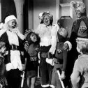 Santa Claus Conquers the Martians (1964) - Girmar