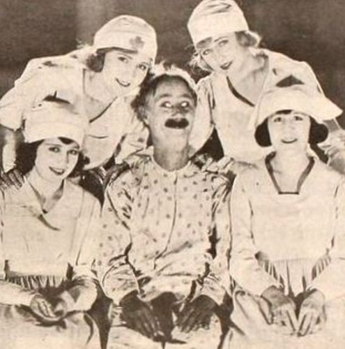 Virginia Fox, Phyllis Haver, Thelma Hill, Ben Turpin zdroj: imdb.com