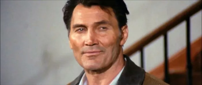 Jack Palance (Col. Charley MacPherson) zdroj: imdb.com