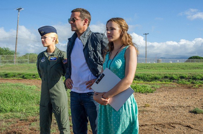 Emma Stone (Allison Ng), Bradley Cooper (Brian Gilcrest), Rachel McAdams (Tracy Woodside)