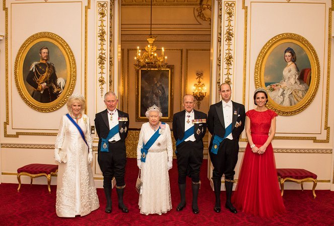 Camilla Britská, kráľovna Alžbeta II., princ Philip, vévoda z Edinburghu, Karel III., princ William, Catherine, princezna z Walesu