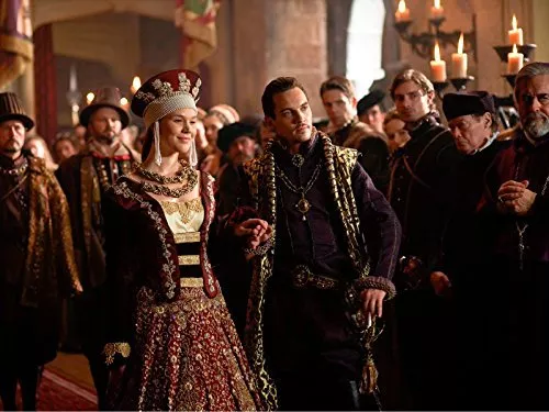 Jonathan Rhys Meyers (King Henry VIII), Max Brown (Edward Seymour), Joss Stone zdroj: imdb.com