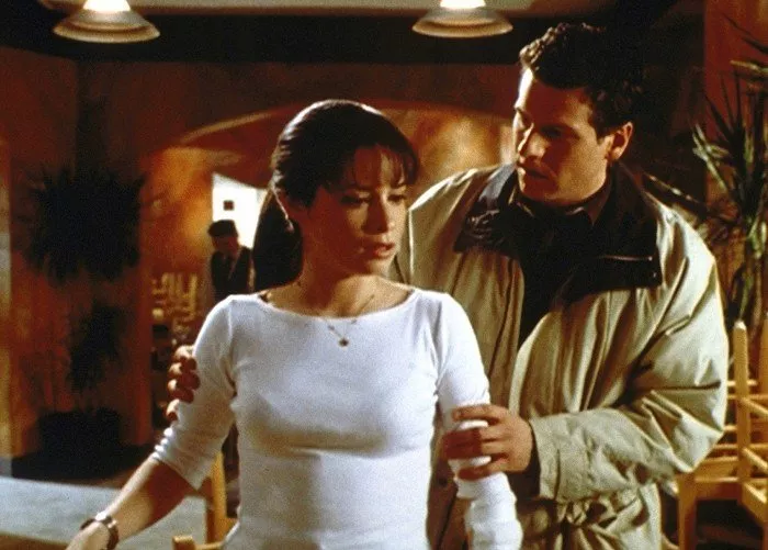 Holly Marie Combs (Piper Halliwell), Billy Jayne