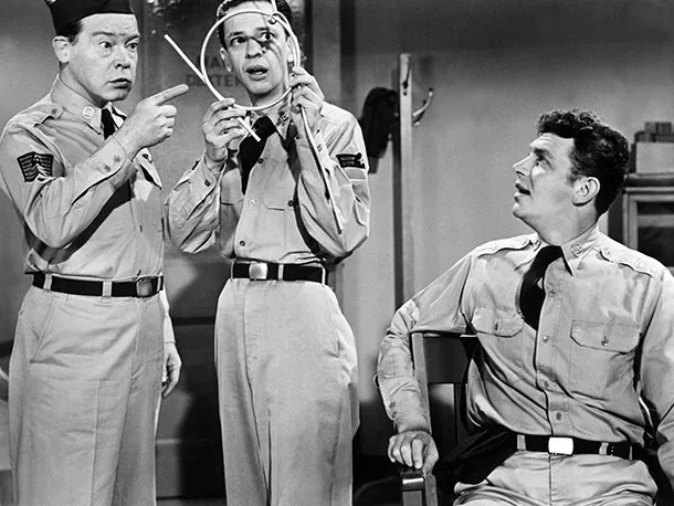 Andy Griffith (Pvt. Will Stockdale), Don Knotts (Cpl. John C. Brown), Myron McCormick (Sgt. Orville C. King) zdroj: imdb.com