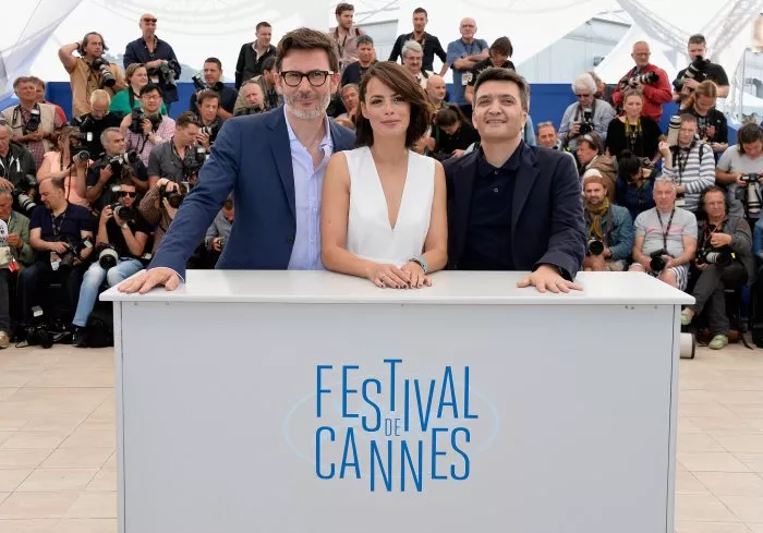 Bérénice Bejo (Carole), Michel Hazanavicius, Thomas Langmann zdroj: imdb.com 
promo k filmu