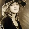 Hon na lišku (1921) - The Girl