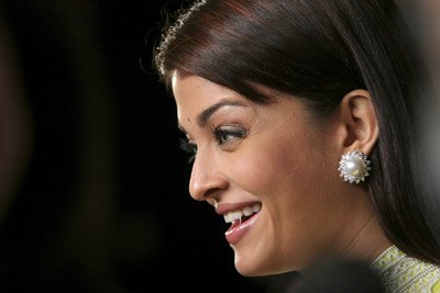 Aishwarya Rai Bachchan (Sujata) zdroj: imdb.com 
promo k filmu