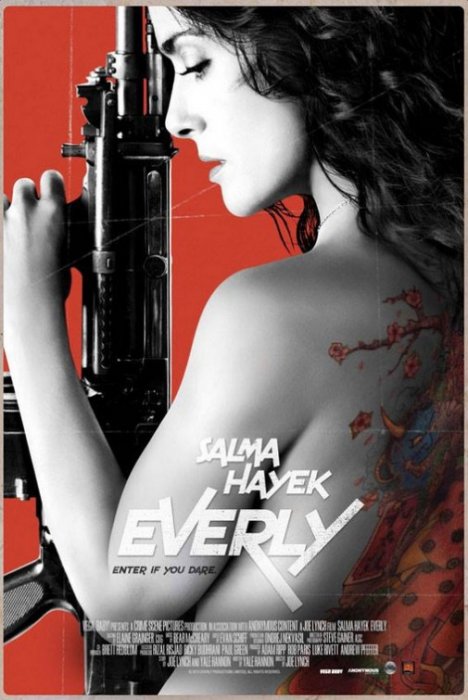 Salma Hayek (Everly) zdroj: imdb.com