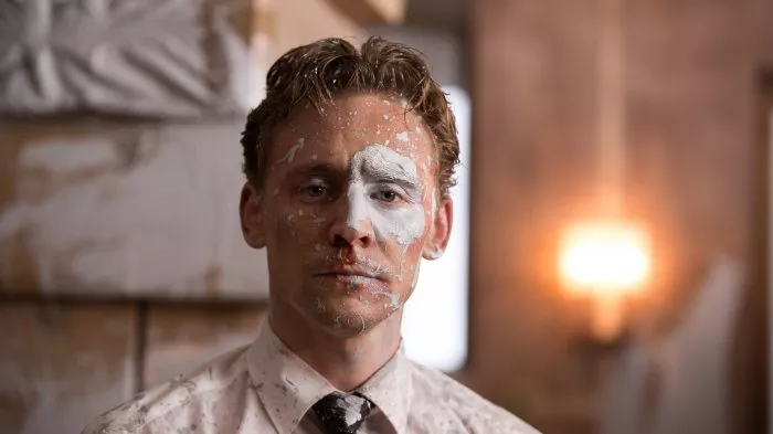 Tom Hiddleston (Laing) zdroj: imdb.com