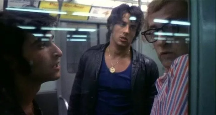 Woody Allen (Fielding Mellish), Sylvester Stallone (Subway Thug #1), Anthony Caso (Subway Thug #2) zdroj: imdb.com