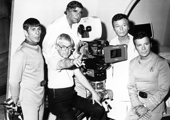Leonard Nimoy (Spock), William Shatner (Captain Kirk), DeForest Kelley (Dr. McCoy), Gene Roddenberry, Robert Wise zdroj: imdb.com