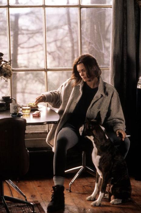 Natasha Henstridge (Alex) Photo © 1996 Columbia Pictures