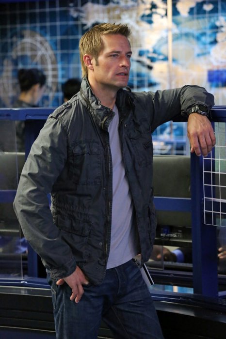 Josh Holloway (Gabriel Vaughn)
