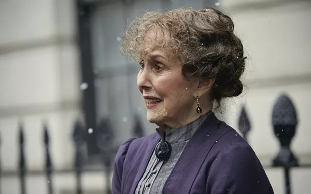 Una Stubbs (Mrs. Hudson) zdroj: imdb.com