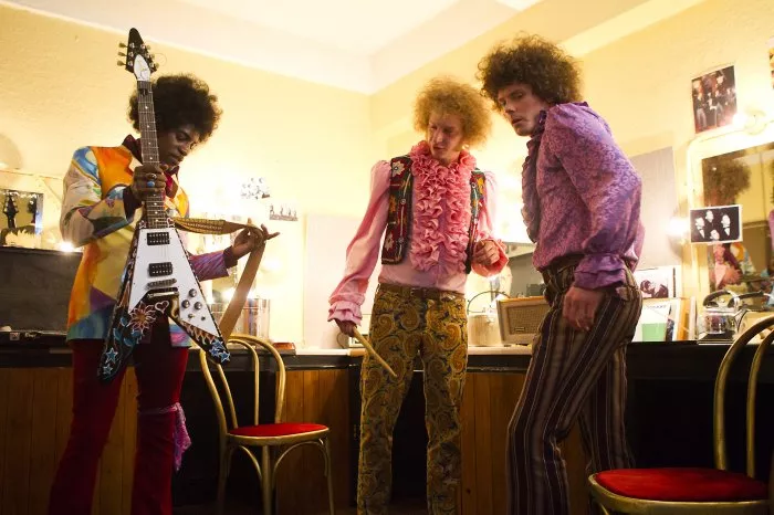 André Benjamin (Jimi Hendrix), Oliver Bennett (Noel Redding), Tom Dunlea (John ’Mitch’ Mitchell) zdroj: imdb.com