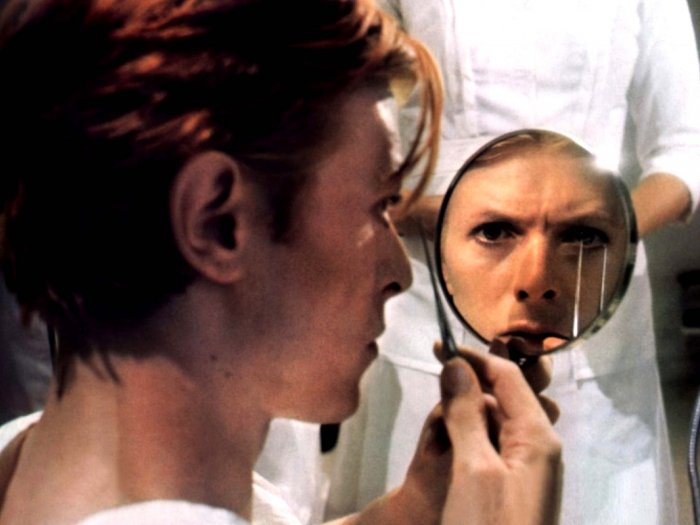 David Bowie (Thomas Jerome Newton) zdroj: imdb.com