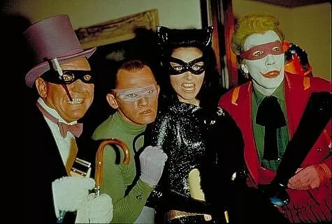 Cesar Romero (The Joker), Frank Gorshin (The Riddler), Burgess Meredith (The Penguin), Lee Meriwether (The Catwoman) zdroj: imdb.com