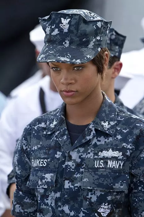 Rihanna (Petty Officer Cora ’Weps’ Raikes)