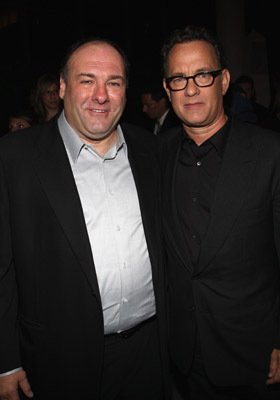 Tom Hanks, James Gandolfini (Carol) zdroj: imdb.com 
promo k filmu
