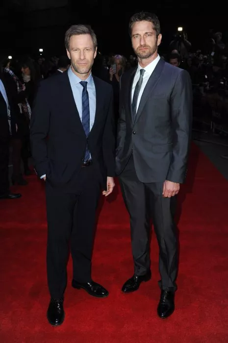 Aaron Eckhart (President Benjamin Asher), Gerard Butler (Mike Banning) zdroj: imdb.com 
promo k filmu