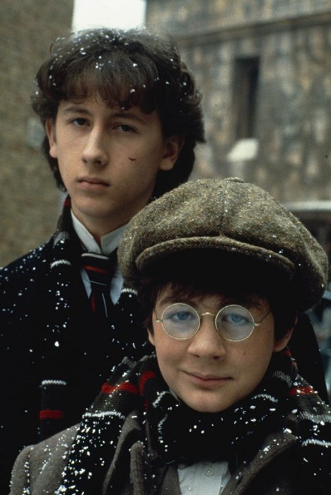 Alan Cox (John Watson), Nicholas Rowe (Sherlock Holmes) zdroj: imdb.com