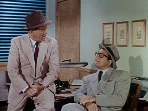 George Reeves (Clark Kent), Robert Shayne (Inspector Henderson) zdroj: imdb.com