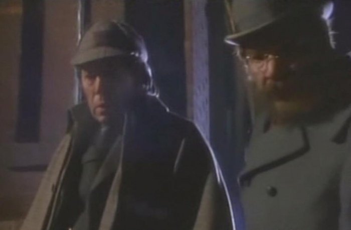 Brian Bedford (Sherlock Holmes), John Colicos (Carter Talbot) zdroj: imdb.com