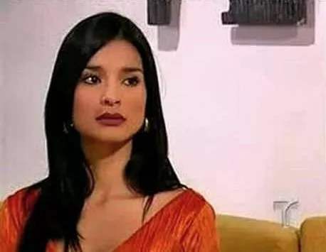 Paola Rey (Lucía Martínez) zdroj: imdb.com