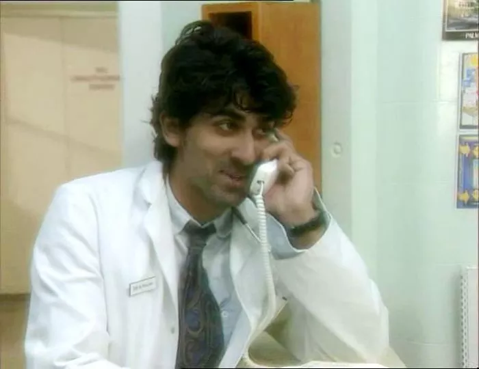 Ace Bhatti (Dr. Rajesh Rajah) zdroj: imdb.com