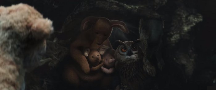 Jim Cummings (Winnie the Pooh), Toby Jones (Owl), Sophie Okonedo (Kanga), Nick Mohammed (Piglet), Sara Sheen zdroj: imdb.com