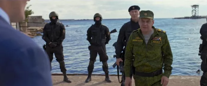 Michael Gor (Admiral Dmitriy Durov), Igor Jijikine (Tretiak) zdroj: imdb.com