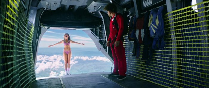 Všetko najhoršie 2 (2019) - Skydiving Instructor